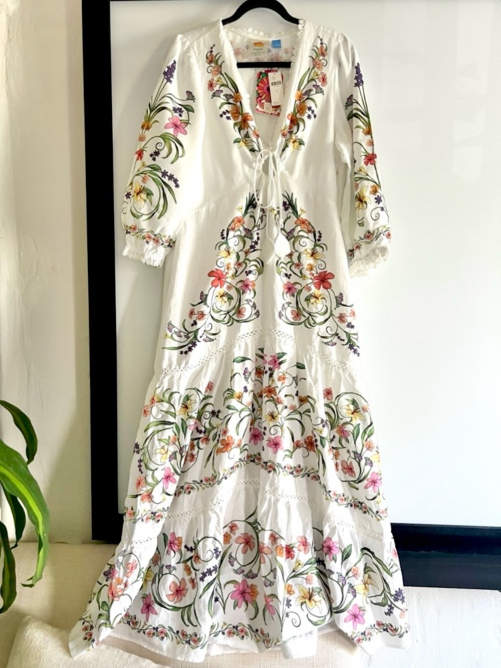 FARM Rio White Floral Printed Linen Blend Cutout Maxi Dress Size Large NWT - Picture 2 of 12